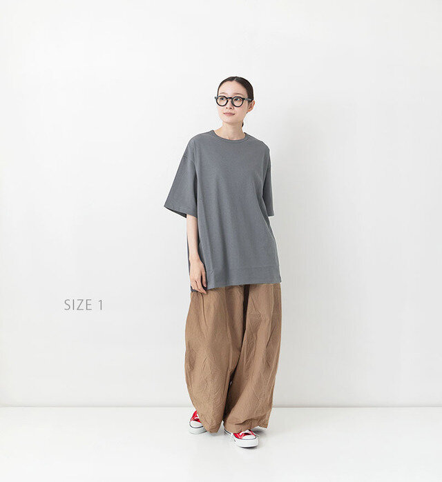 color : NEZUMIIRO , model : 162cm , size: 1