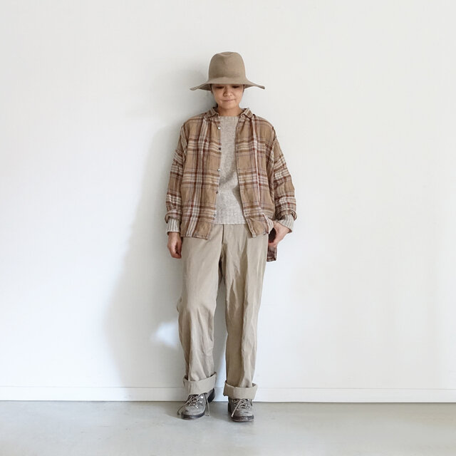 Model 158cm、Beige 着用