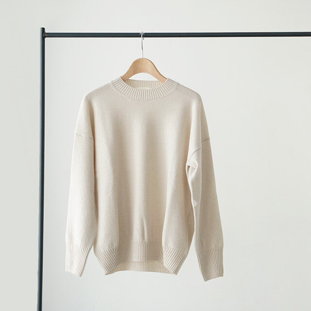 color:ivory