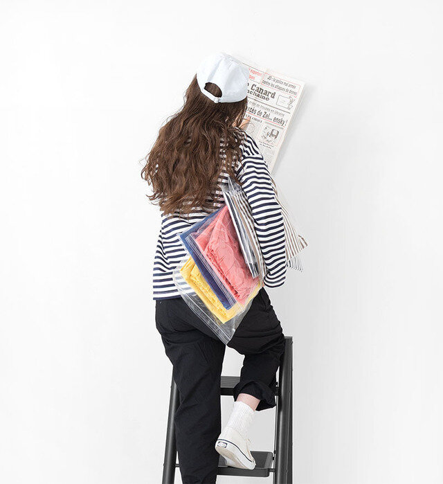color : NAVY BORDER , model : 162cm