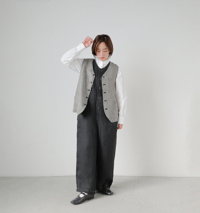 model asuka:160cm / 48kg
color : off white×black / size : F