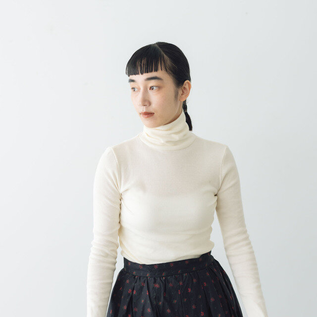 コットンタートルカットソー:アイボリー