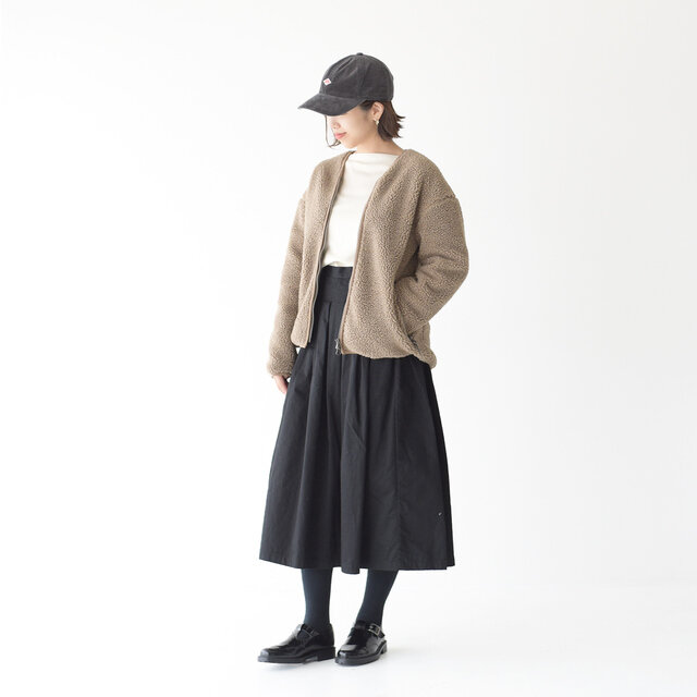 モデル:157cm / 47kg
color : grey / size : フリーサイズ