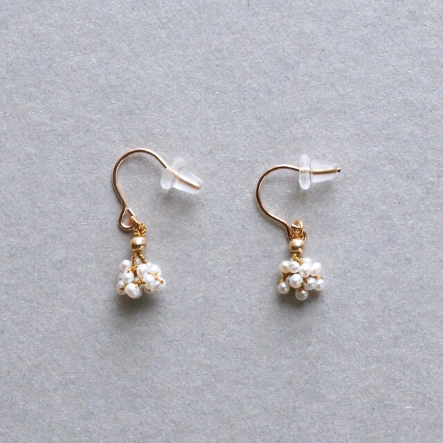 ピアス