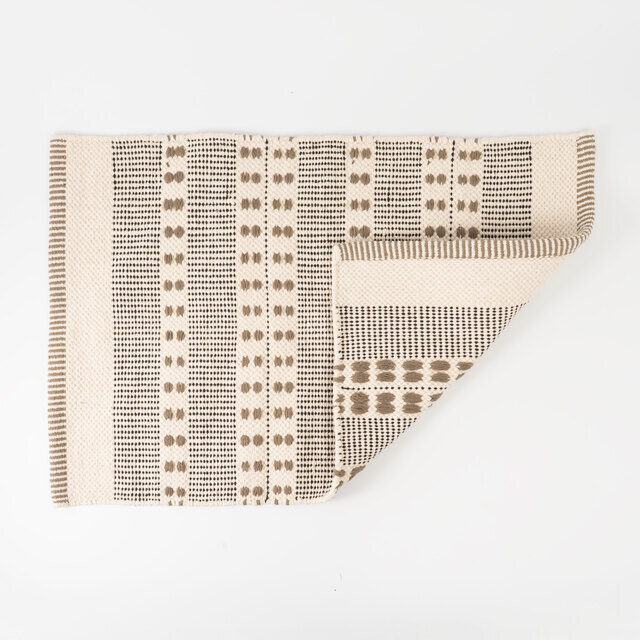 Grain BEIGE:落ち着いたカラーで、少しモダンな雰囲気がお洒落