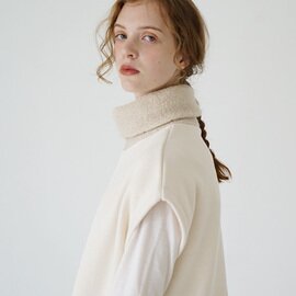 Mochi｜turtle neck vest [light beige]