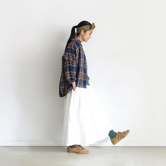 Model 158cm、Navy 着用