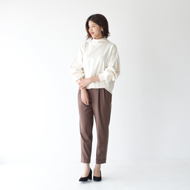 モデル:157cm / 47kg
color : brown / size : 36(M)