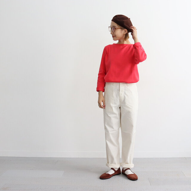 ベレー帽やメガネを合わせて女の子っぽく
ピンクレッド / 0 モデル身長155cm