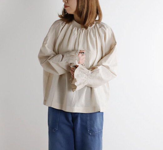 Veritecoeur|Veritecoeur ヴェリテクール VC-2686A ギャザーブラウス 無地