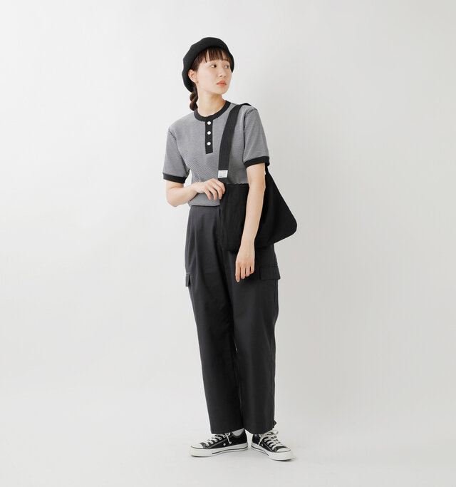 model mayuko：168cm / 55kg 
color : black × off white / size : M
