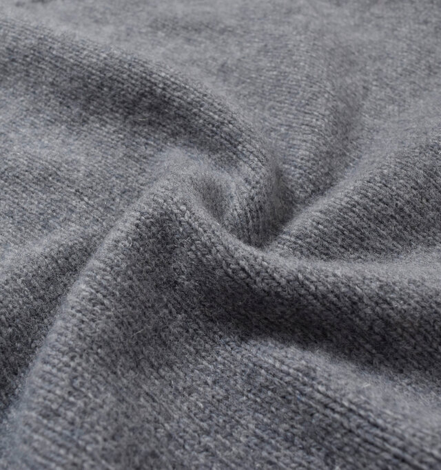 wool 90%
cashmere 10%