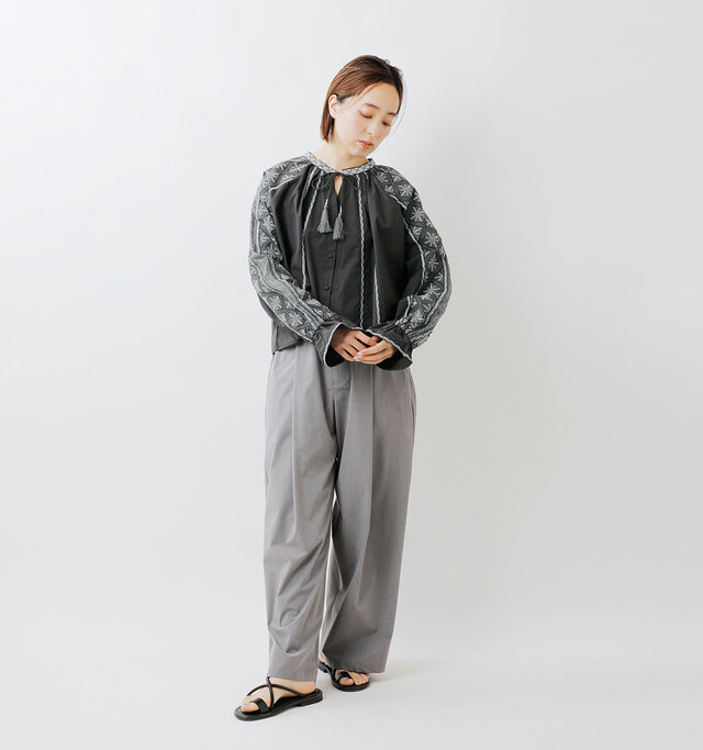 color : black / size : F