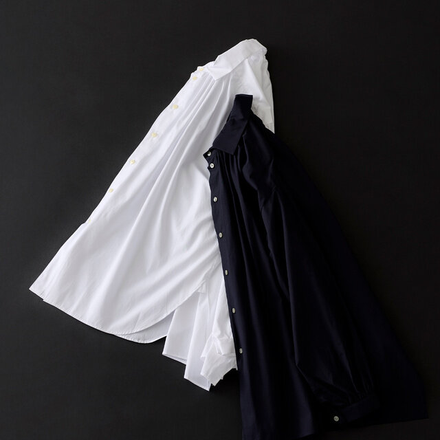 シロとコンは、ブランドを形づくるタイムレスなカラーです。