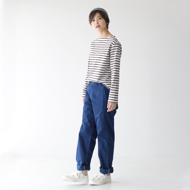 モデル:160cm / 43kg
color : ink blue(col.03) / size : 0(XS)
-------------------
▼モデル着用感
普段着用サイズ: <TOPS>Sサイズ / <BOTTOMS>Sサイズ
ちょうど良いサイズ感です。裾をロールアップした着こなしも可愛いです。