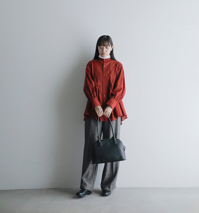 model saku:163cm / 43kg
color : Agate Red / size : F