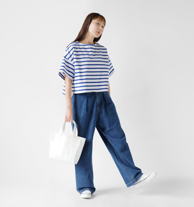 model mayuko：168cm / 55kg
color : white × blue / size : S