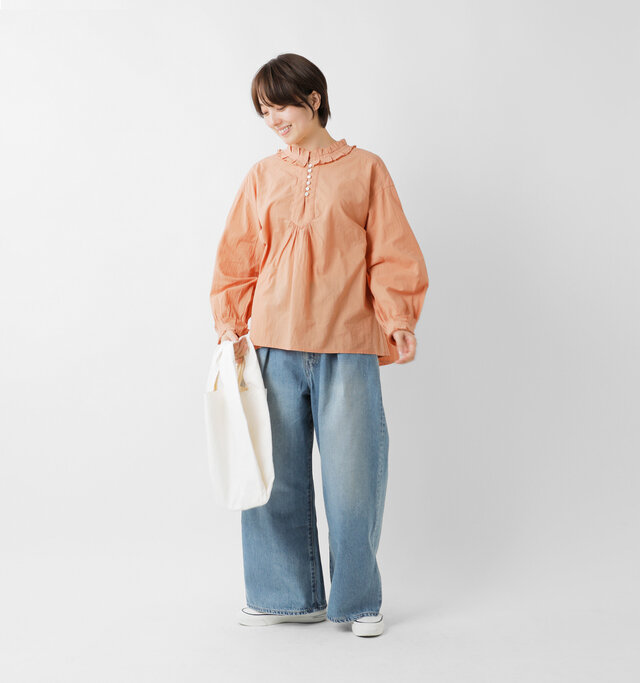 model ai：166cm / 47kg 
color : apricot / size : F