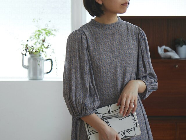 Universal Tissu ギャザースリーブワンピース Orne De Feuilles オルネドフォイユ キナリノモール Universal Tissu ギャザースリーブワンピース Orne De Feuilles オルネドフォイユ キナリノモール