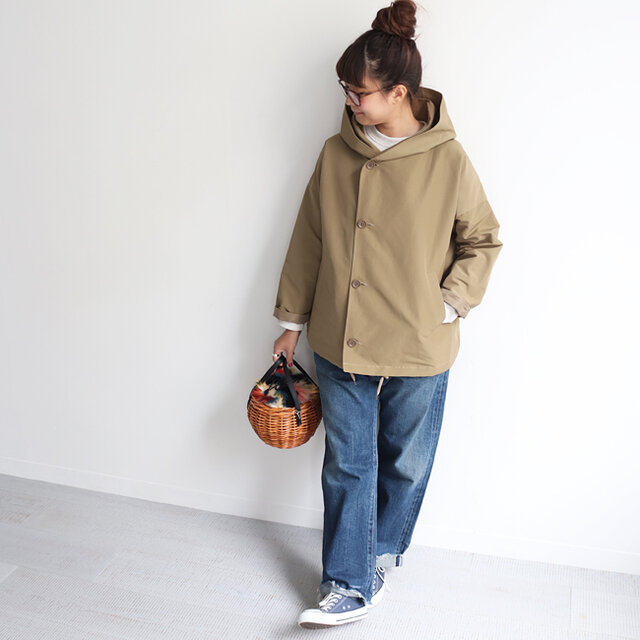 ベージュ 着用、モデル身長:162cm