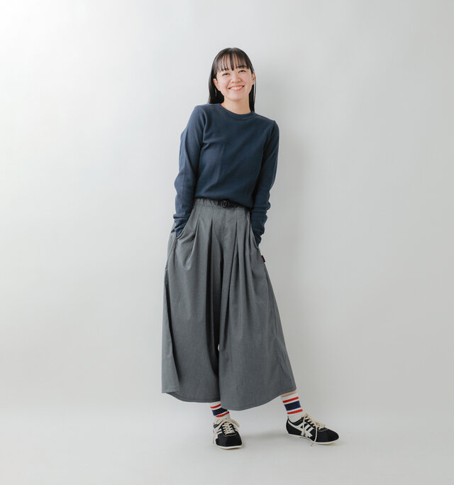 model saku:163cm / 43kg
color : navy / size : S