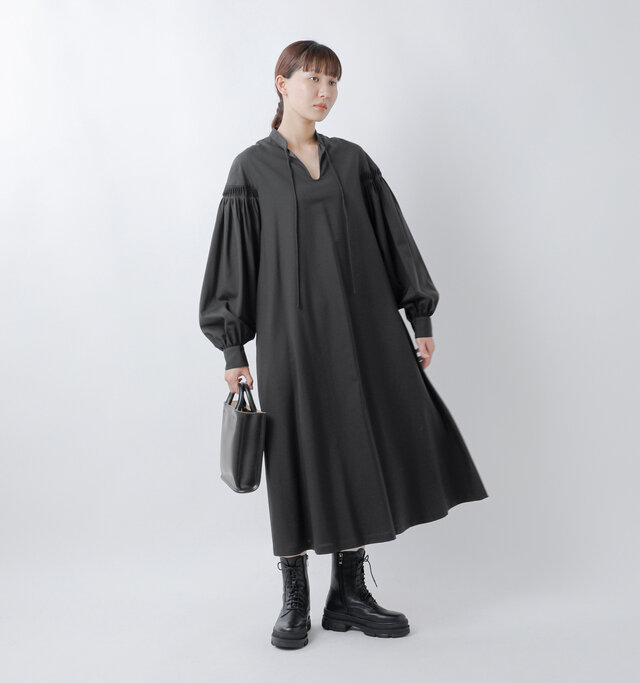 model mayuko：168cm / 55kg 
color : black / size : 38