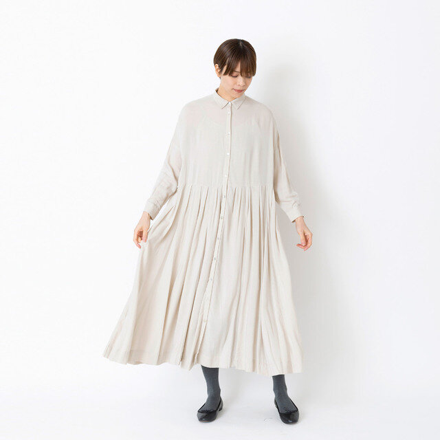 着用カラー:ライトベージュ