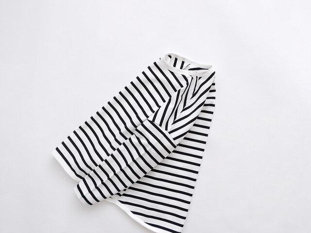 ホワイト×ブラックボーダー