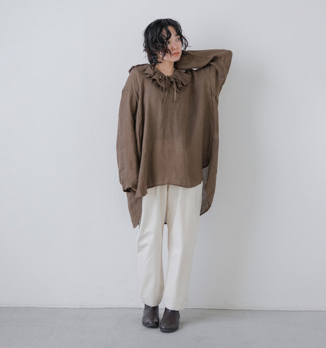 model saku：163cm / 43kg 
color : brown / size : F