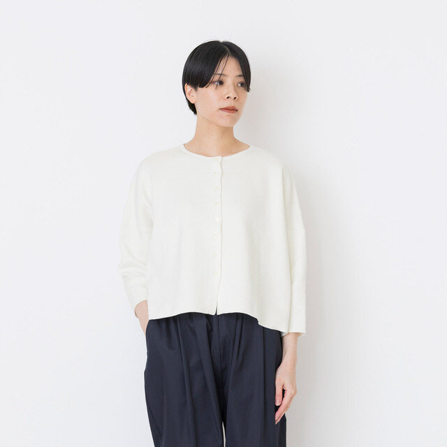 model:168cm color:シロ