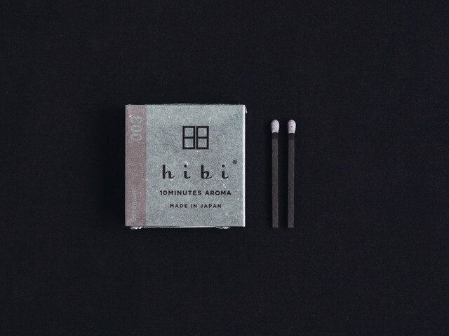 バラに似たほのかな甘さとグリーンノートが混じりあう香り。不安定な心のバランスを取り戻したい時に。