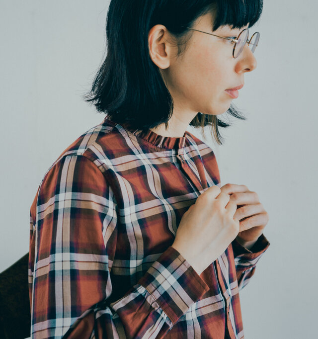 着用サイズ 0(モデル 162cm)/ BROWN 着用