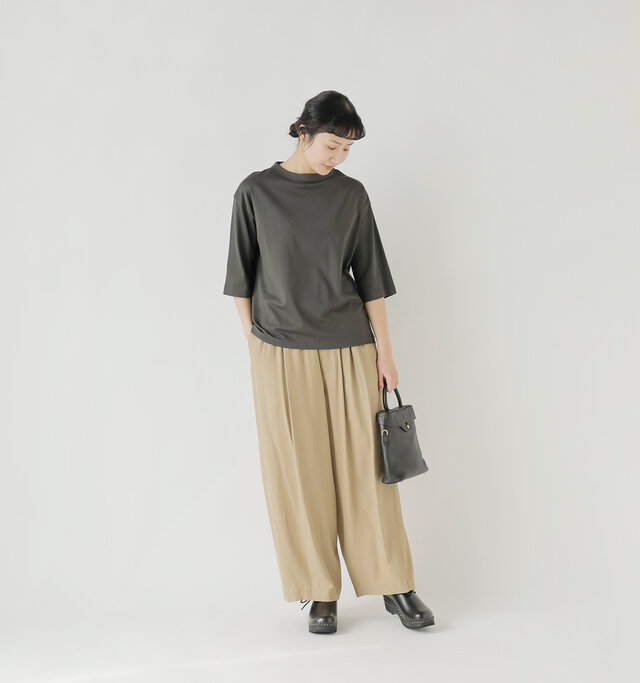 model mayuko:168cm / 55kg
color : iron / size : S