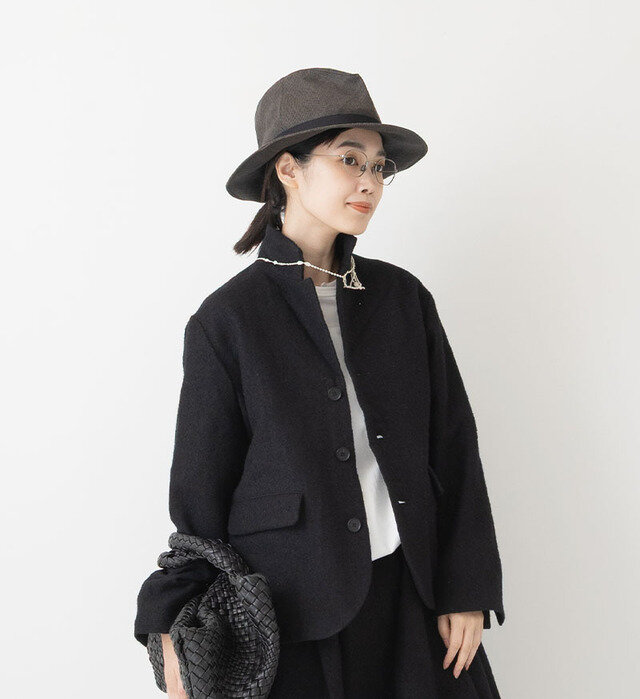 color : BLACK , model : 162cm