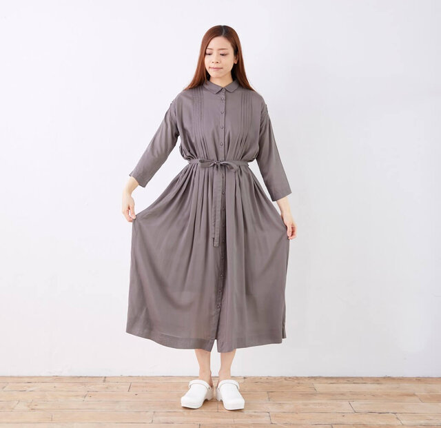 着用カラー:カーキ