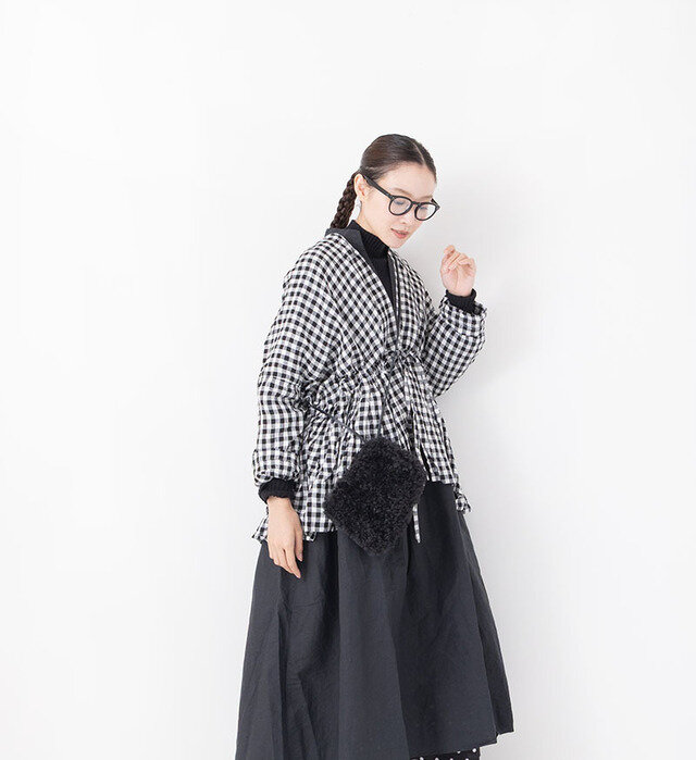 color : BLACK , model : 162cm