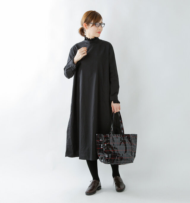 model yama:167cm / 49kg
color : black / size : F