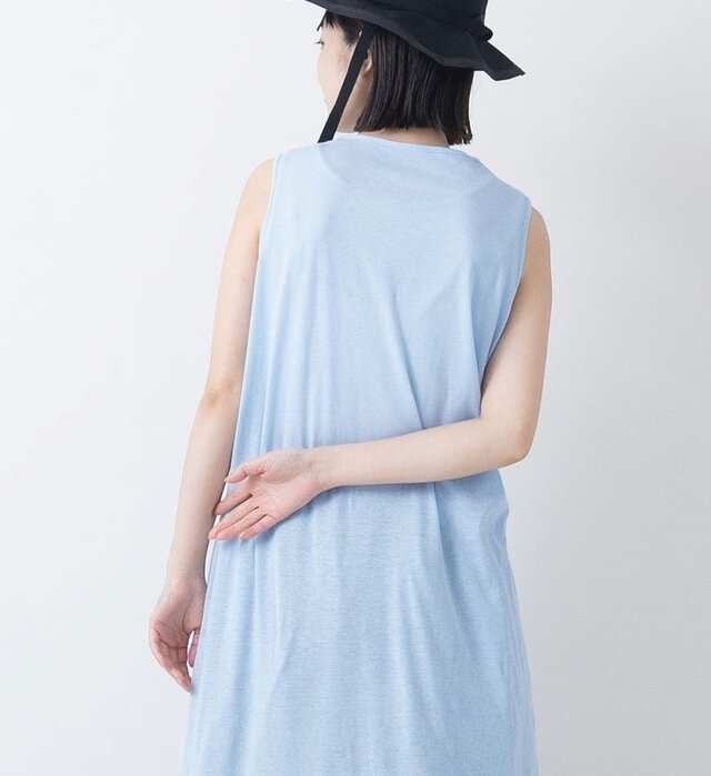 color : SAX , model : 162cm