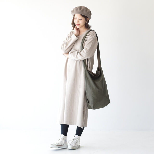 モデル:157cm / 47kg
color : off black