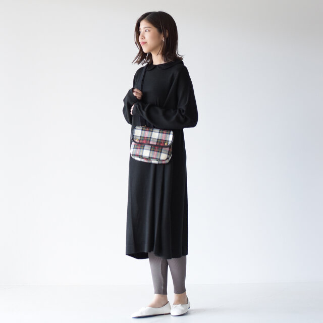 モデル: 157cm /47kg
color:black(col.99) / size:フリーサイズ