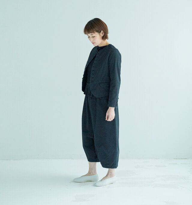 モデル160cm 着用サイズ:0(BLACK)