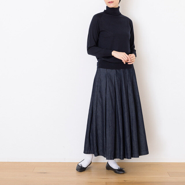 着用カラー:ネイビー