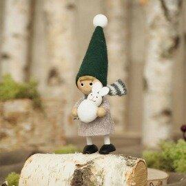 NORDIKA nisse | ウサギを抱えた男の子