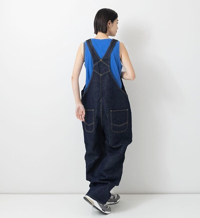 color : BLUE , model : 162cm