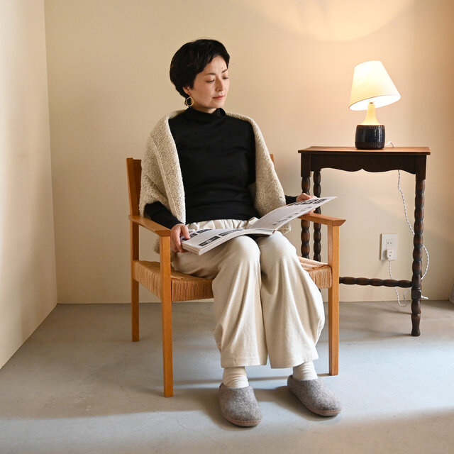 モデル160cm(サイズ1着用) ※ブラックは、製作年度の違いにより、袖丈と価格が異なります。