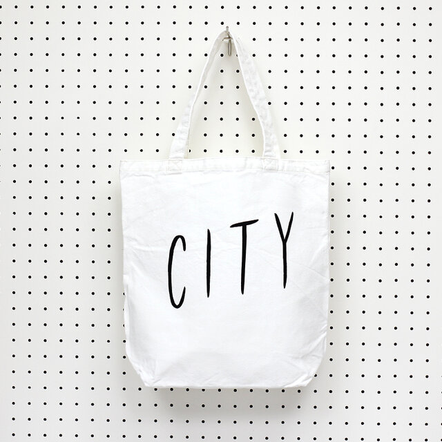 2010年11月に制作したZINE「CITY LIGHTS」のタイトルとして制作した文字から、「CITY」のみを抜き出したトートバッグ。