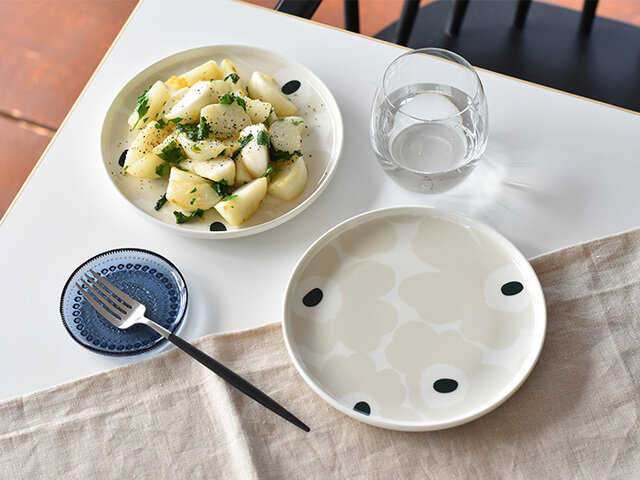 Marimekko Unikko プレート Cortina コルティーナ キナリノモール Marimekko Unikko プレート Cortina コルティーナ キナリノモール