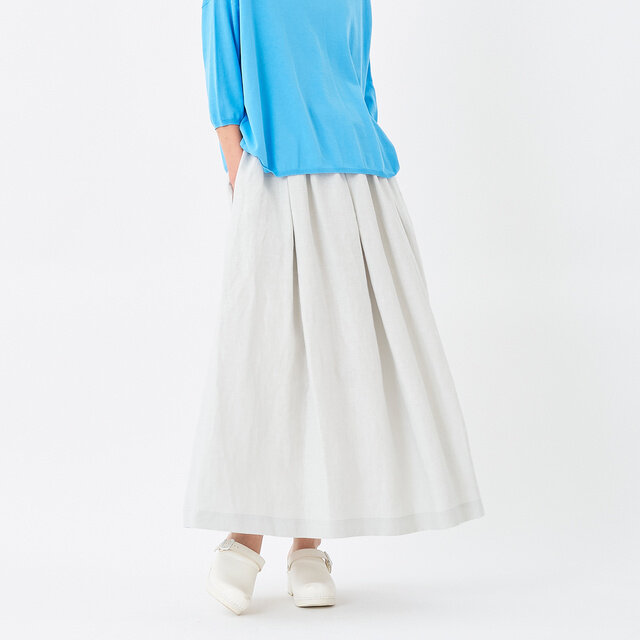 裏地はありませんが、透け感が少ないので一枚でも安心して着用いただけます。