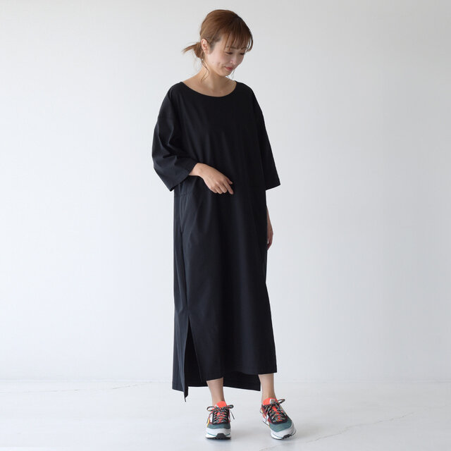 モデル: 157cm / 47kg
color:ブラック(K) / size:WM(S~M)