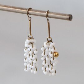 SISI|water drop pierce ホワイトビーズ ピアス